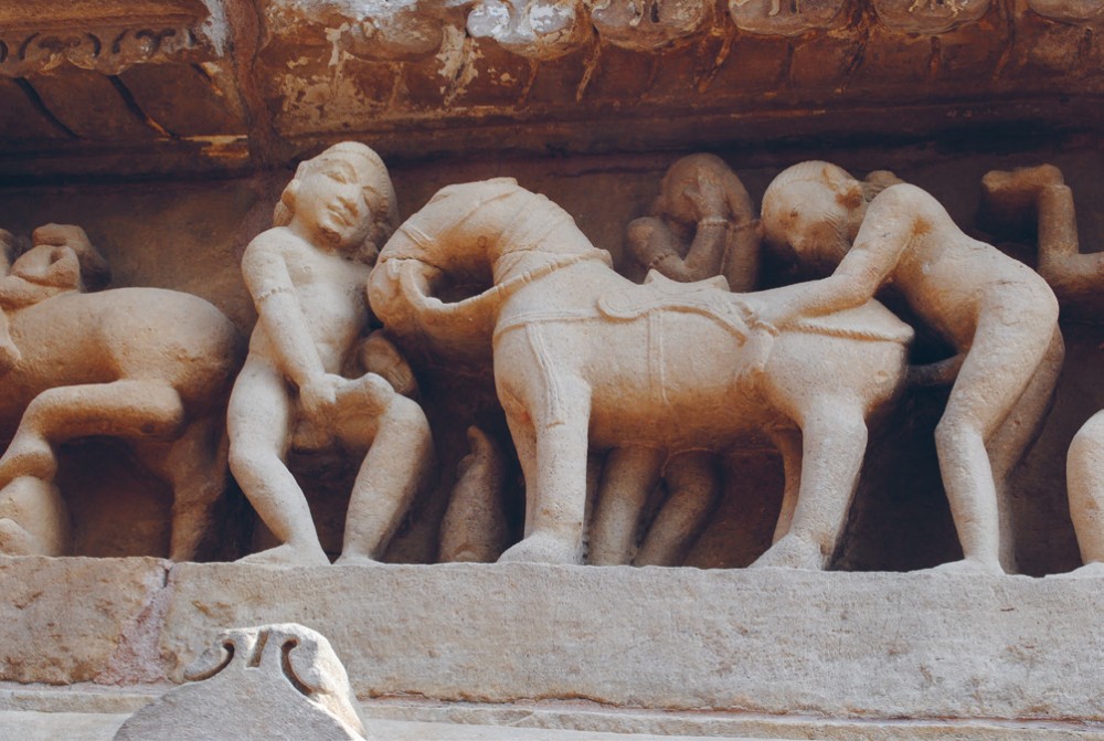 Freske fra det hinduistiske Lakshmana­tempelet i Khajuraho, India