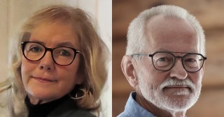 Kvinne og mann, begge med briller